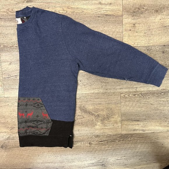 On The Byas Reindeer Tribal Design Sweater Men's Large W/ Pockets - Picture 2 of 6